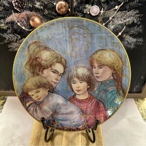 Edna Hibel , First Edition / Series of Four , THE WORLD I LOVE ,  Leah's Family